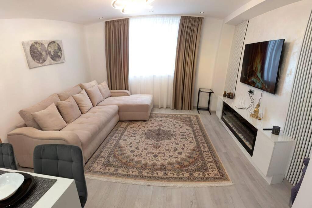 Luxury 2 Bedroom Apartment Bucharest Exterior photo